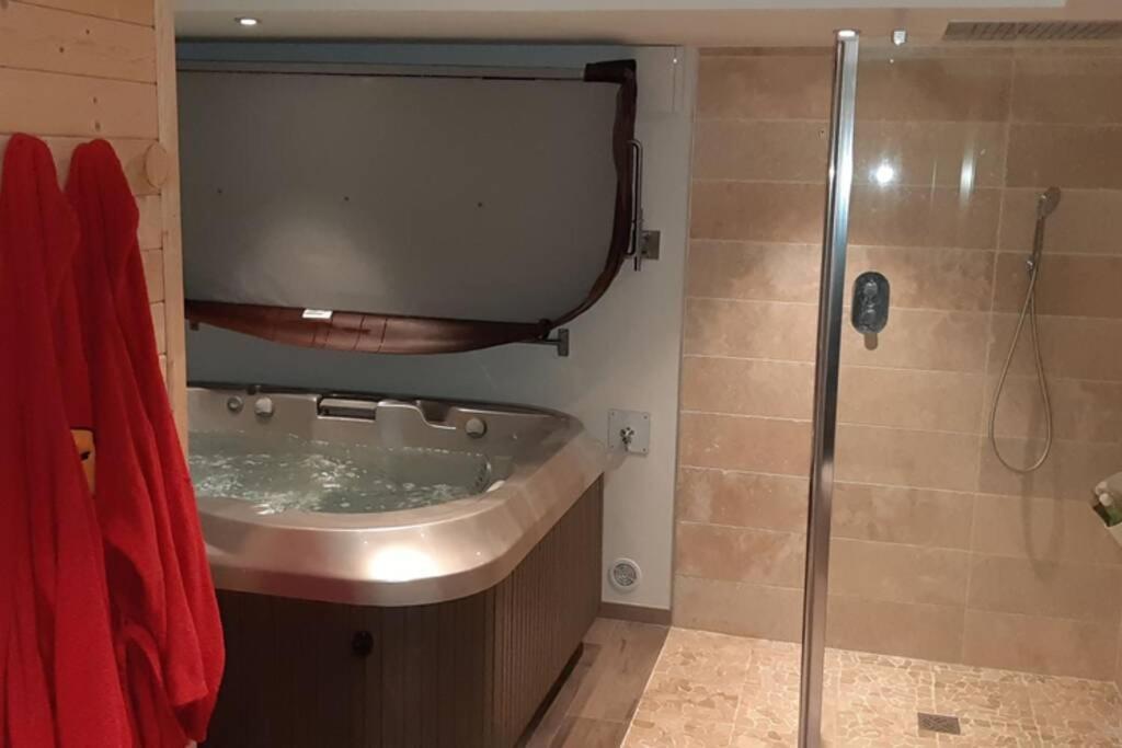 Les Spas Insolites - Le Spa Du Moulin Saint-Junien Dış mekan fotoğraf